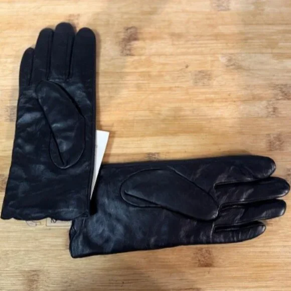 Retro Black leather gloves with pink / pastel floral embroidery - NWT - Picture 11 of 16